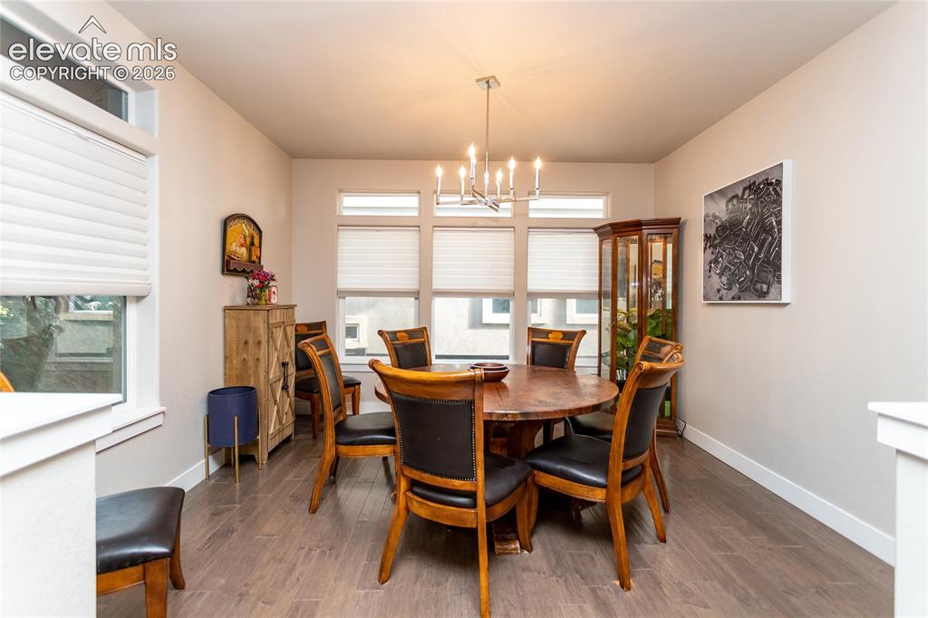 Image 5 of 45: Dining Area