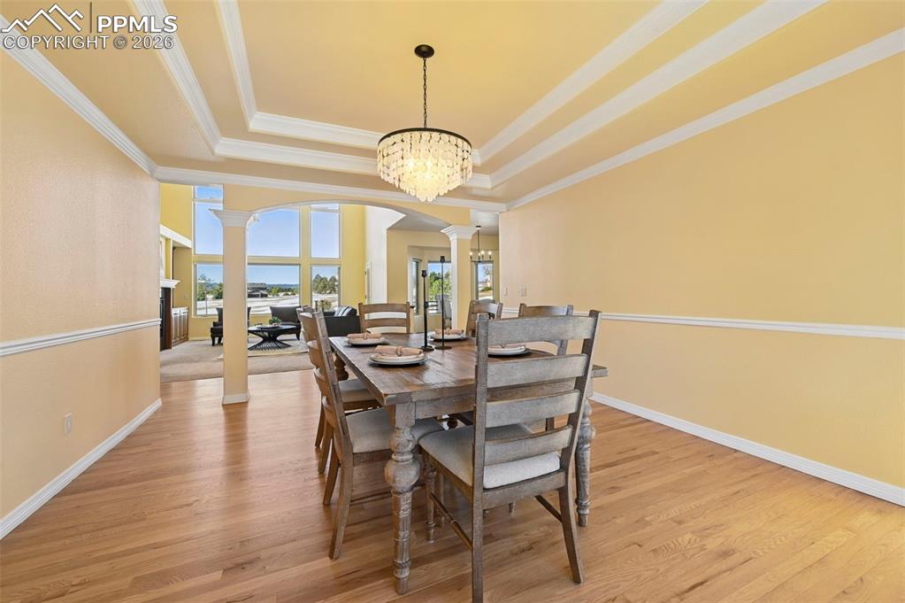 Image 13 of 41: Dining Area