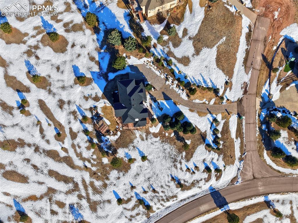 Image 41 of 41: Yard