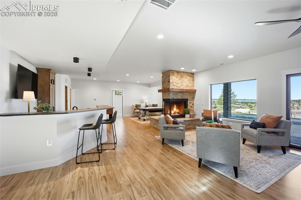 Image 30 of 50: Living Room