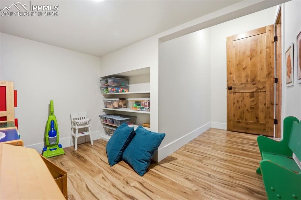 Image 41 of 50: Game Room