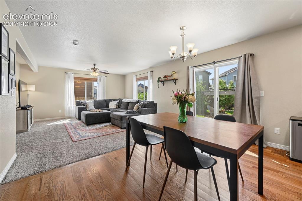 Image 12 of 43: Dining Area