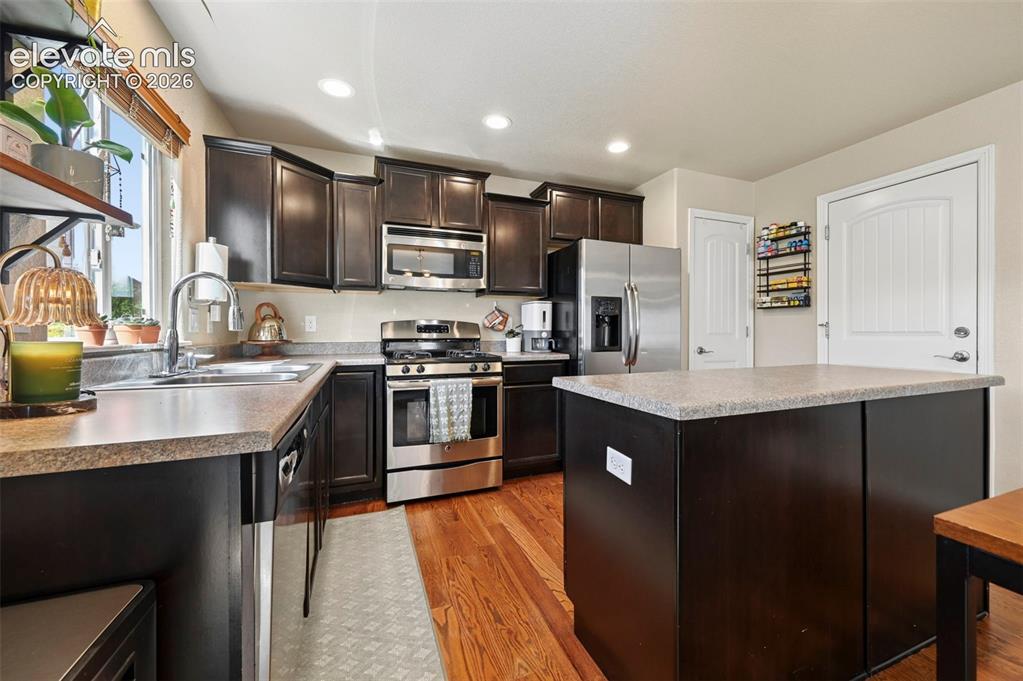 Image 9 of 43: Kitchen