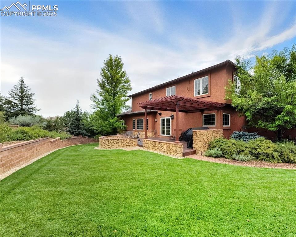 Image 47 of 50: Back of Structure