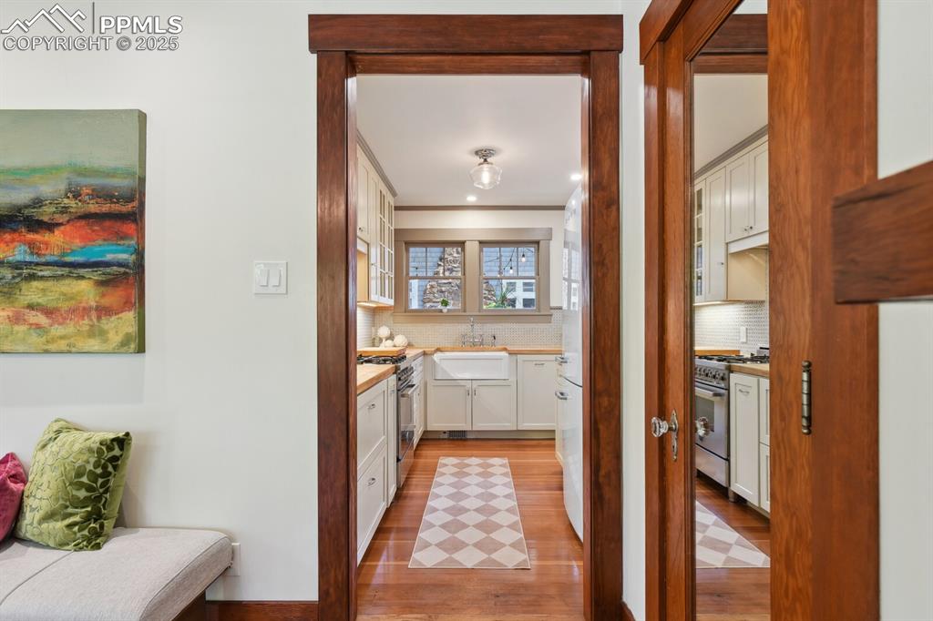 Image 13 of 49:  side kitchen