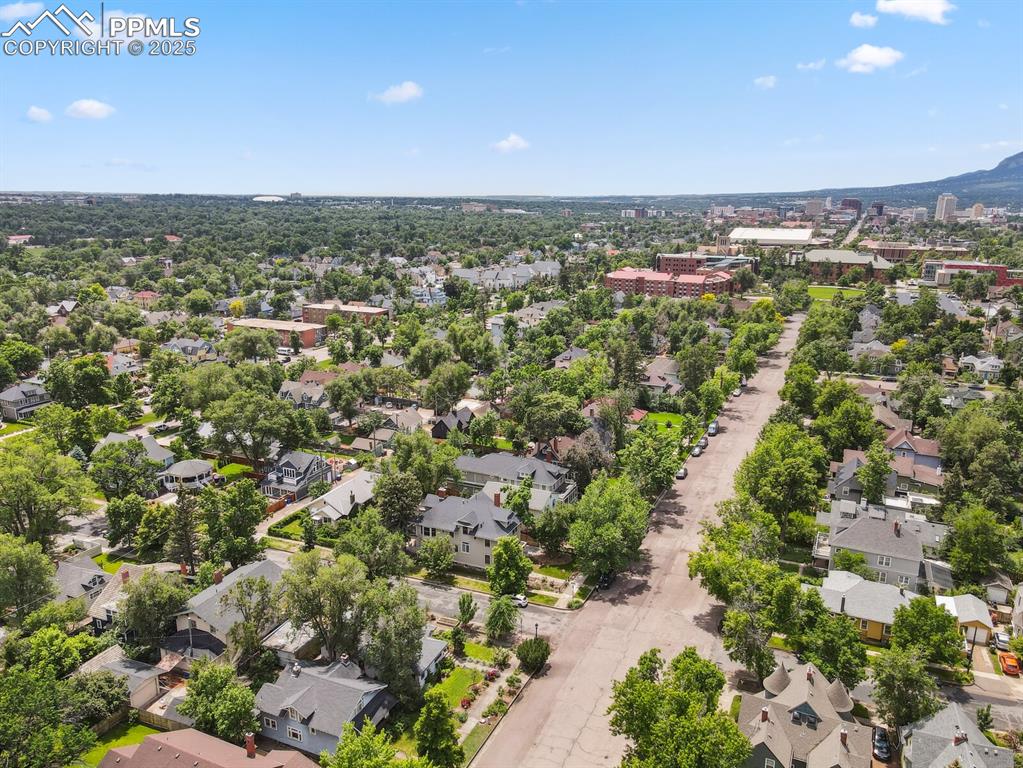 Image 46 of 49: Walking distance to Colorado College and located in the Old North End 