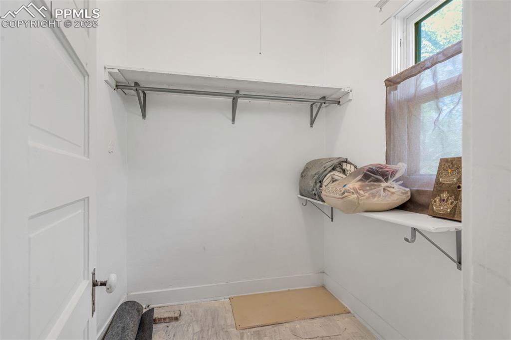 Image 14 of 22: Closet