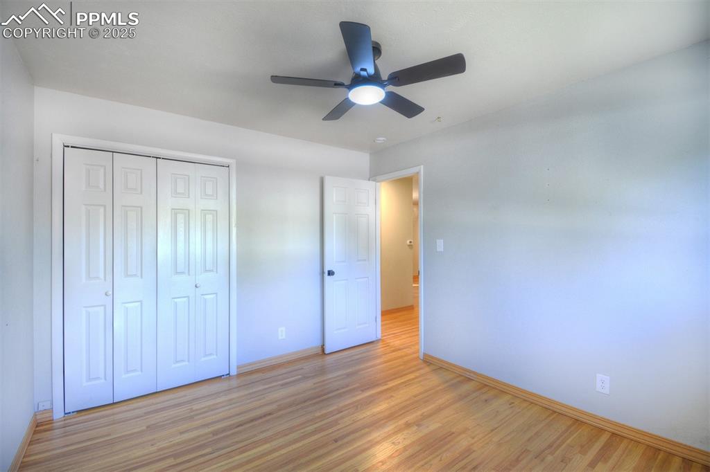 Image 12 of 31: Bedroom