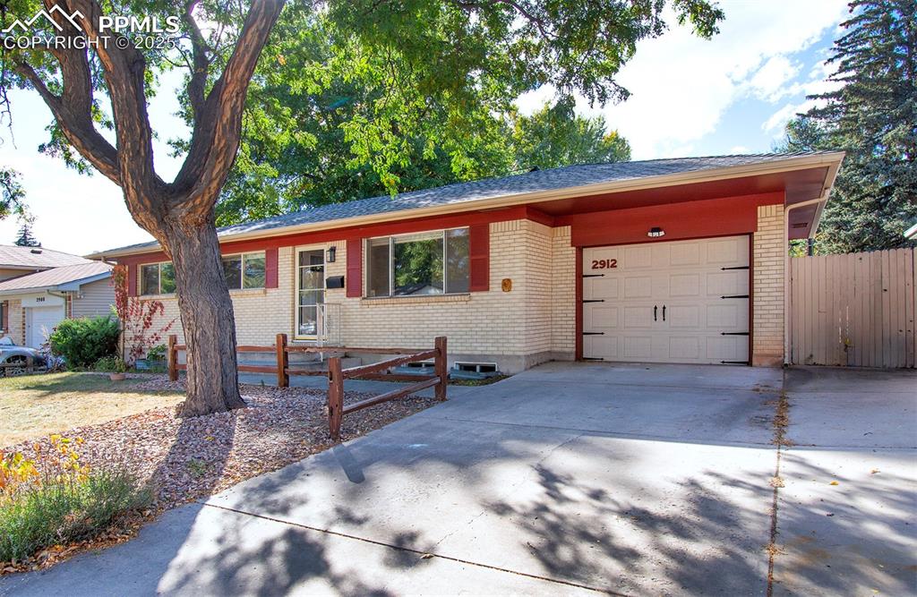 Image 2 of 31: Front of Structure