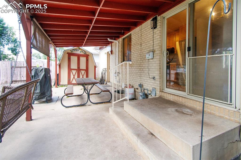 Image 29 of 31: Patio