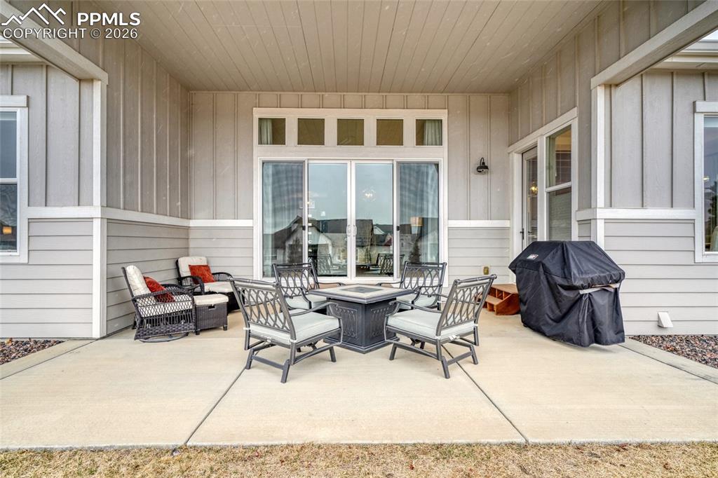 Image 23 of 50: Patio