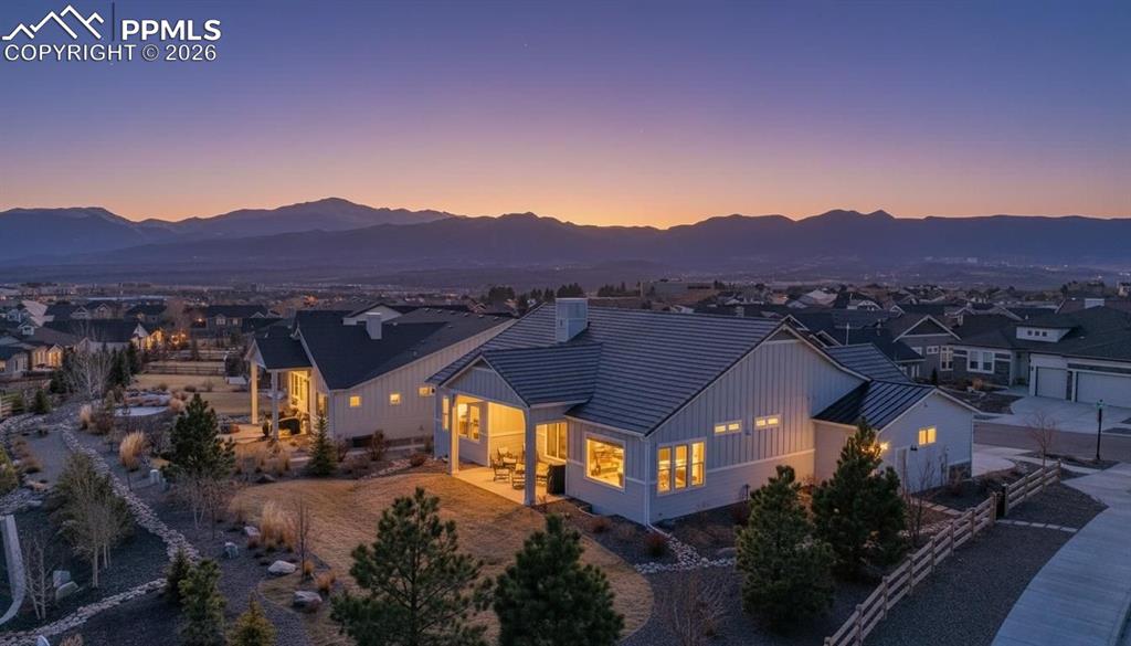 Image 5 of 50: Front of Structure