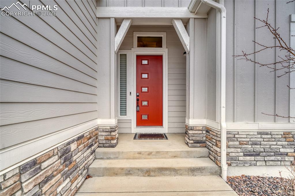 Image 6 of 50: Entry