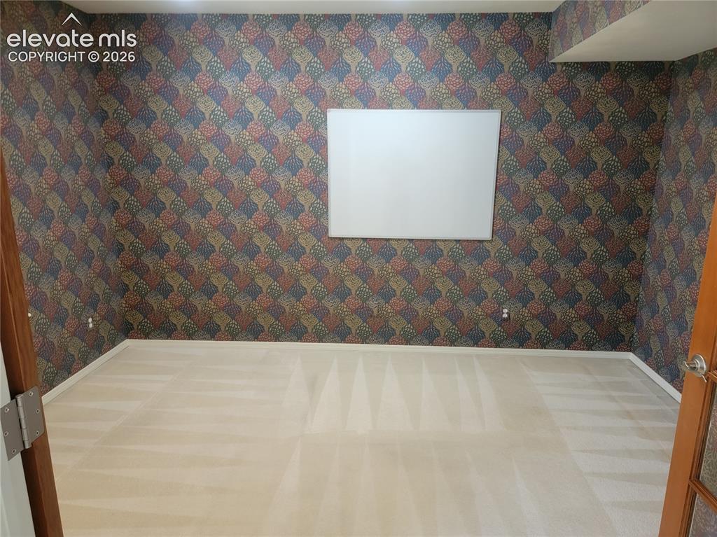 Image 16 of 50: Living Room