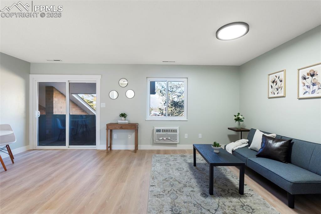 Image 12 of 27: Living Room