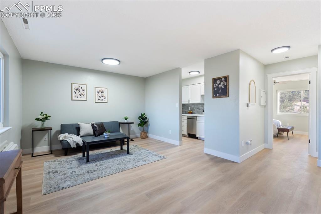 Image 9 of 27: Living Room