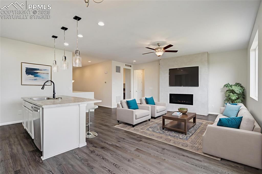 Image 7 of 44: Virtually staged living room