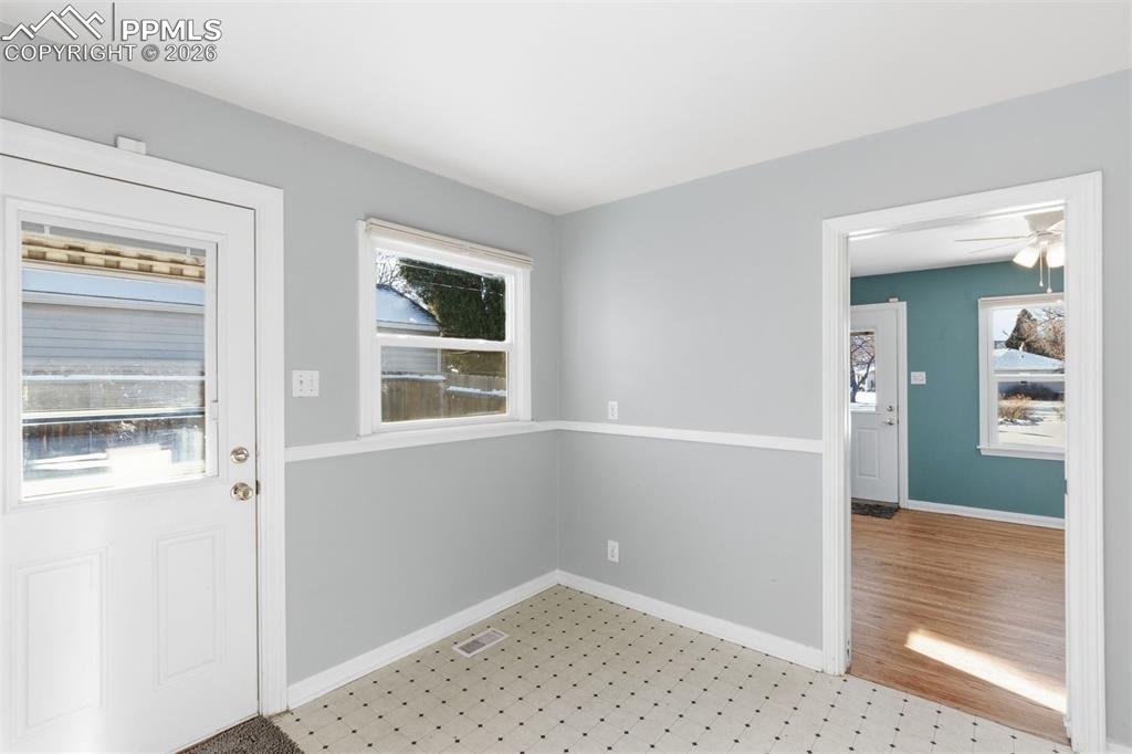 Image 31 of 31: Kitchen