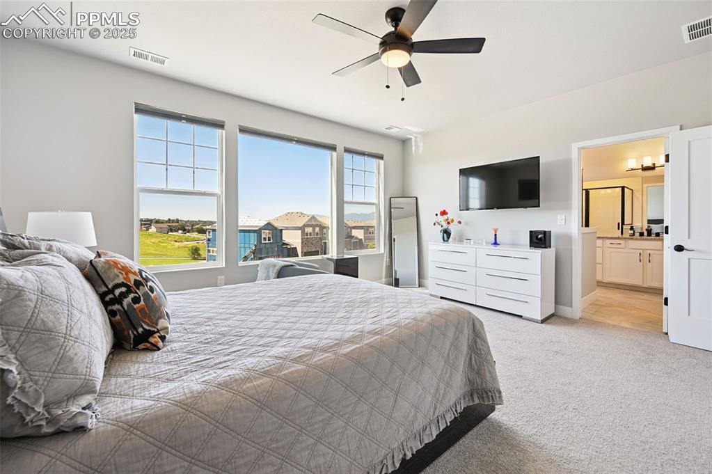Image 19 of 38: Bedroom