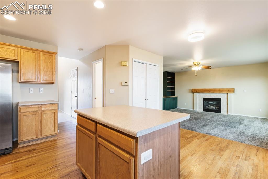 Image 15 of 50: Kitchen