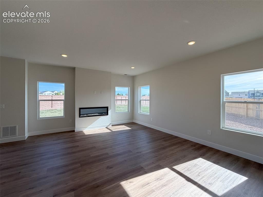Image 13 of 41: Living Room