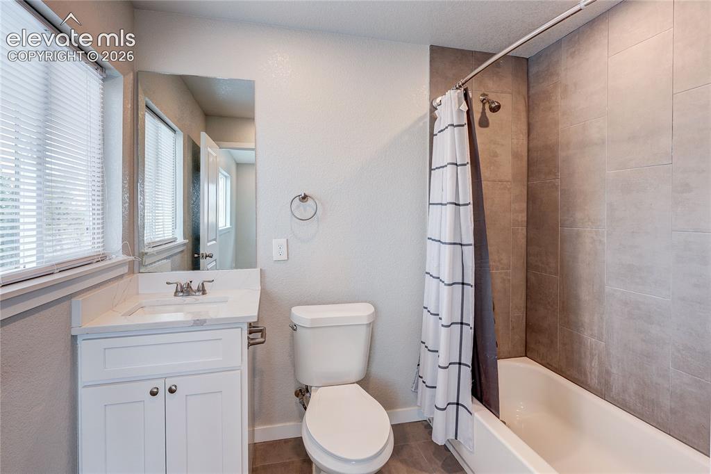Image 35 of 50: Master Bathroom