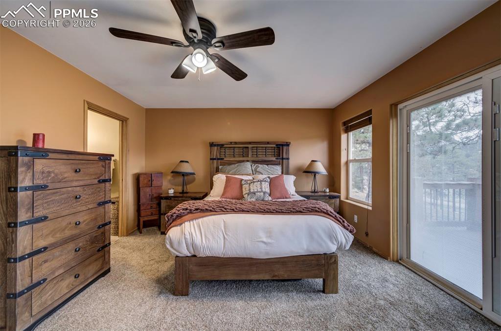 Image 26 of 40: Bedroom