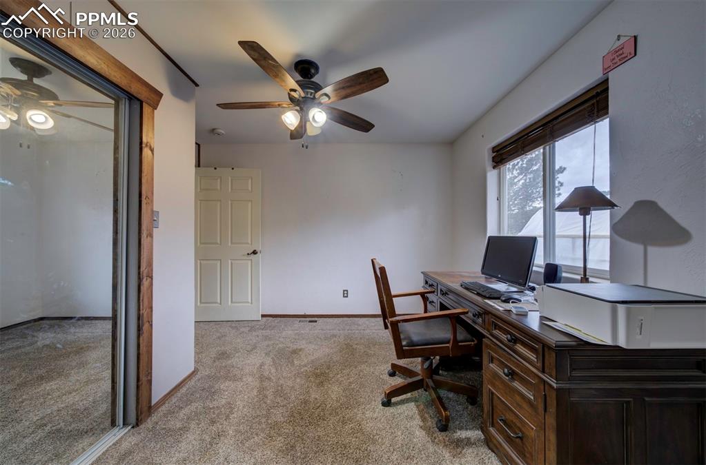 Image 40 of 40: Office