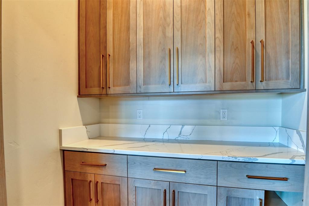 Image 17 of 47: Pantry