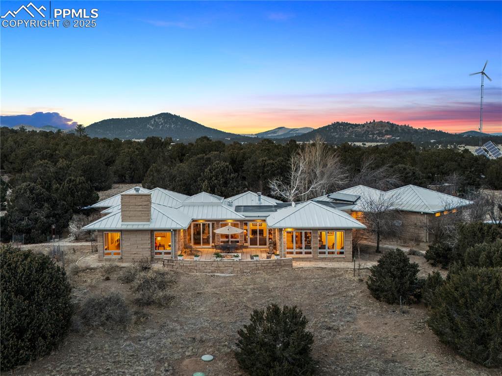 Image 16 of 49: Back of Structure