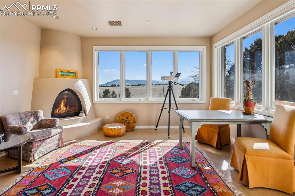 Image 45 of 49: Sitting Room