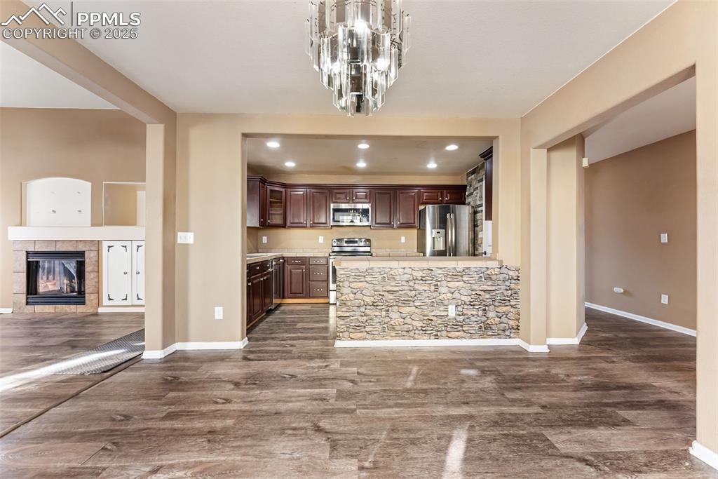 Image 7 of 49: Kitchen