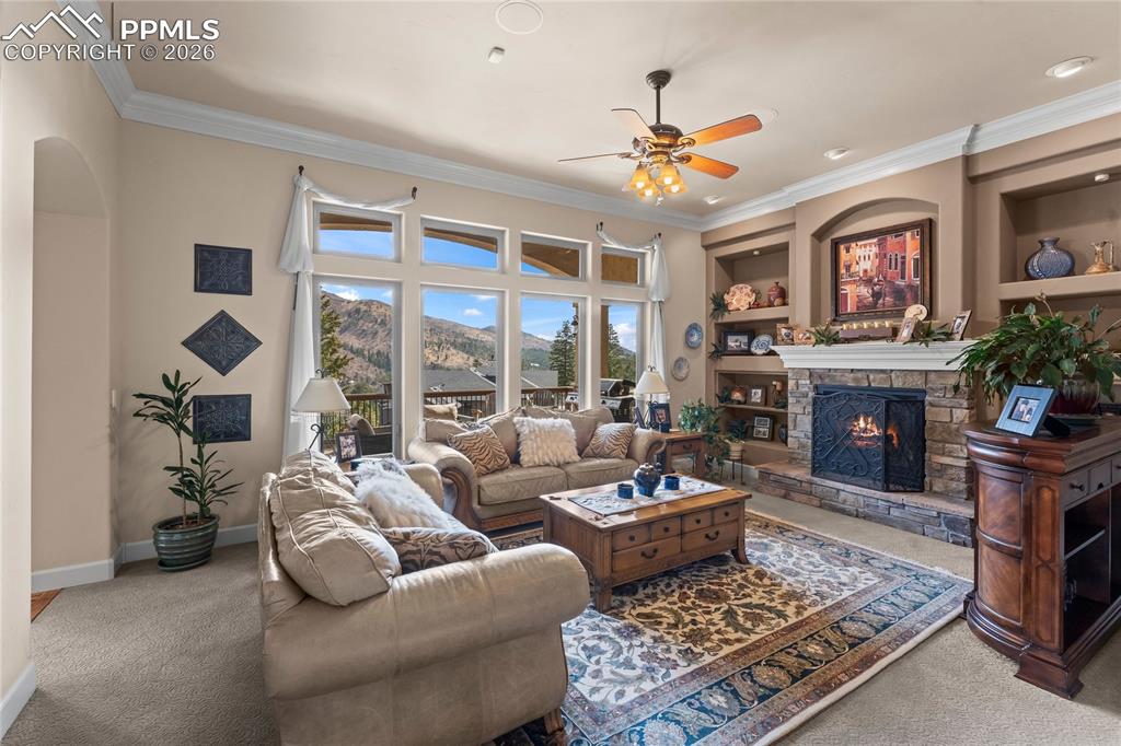 Image 15 of 50: Living Room