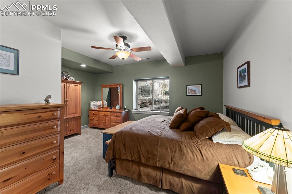 Image 49 of 50: Bedroom