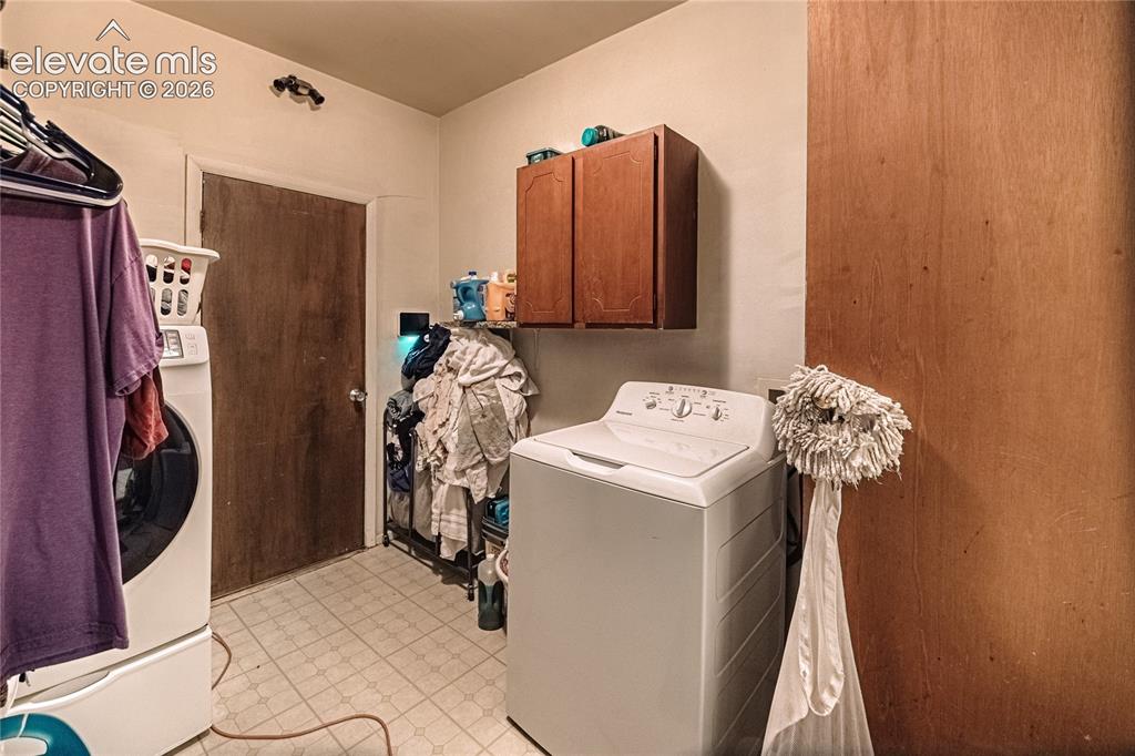 Image 11 of 44: Laundry