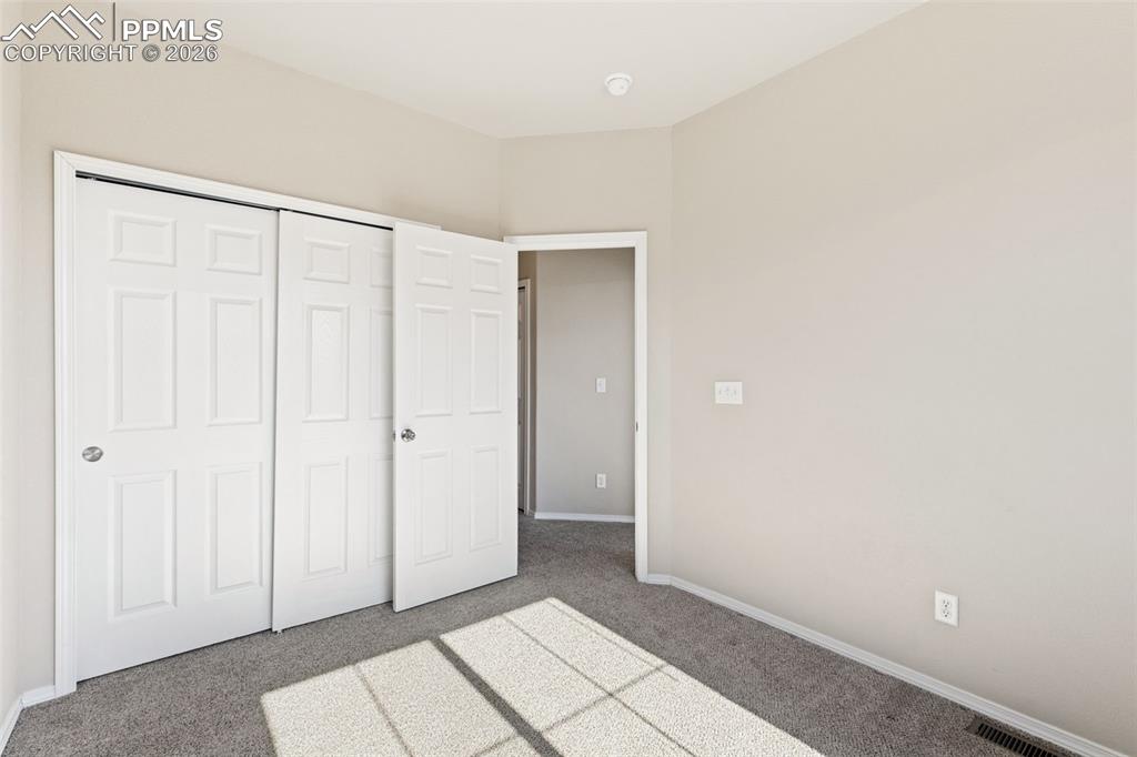 Image 17 of 30: Bedroom