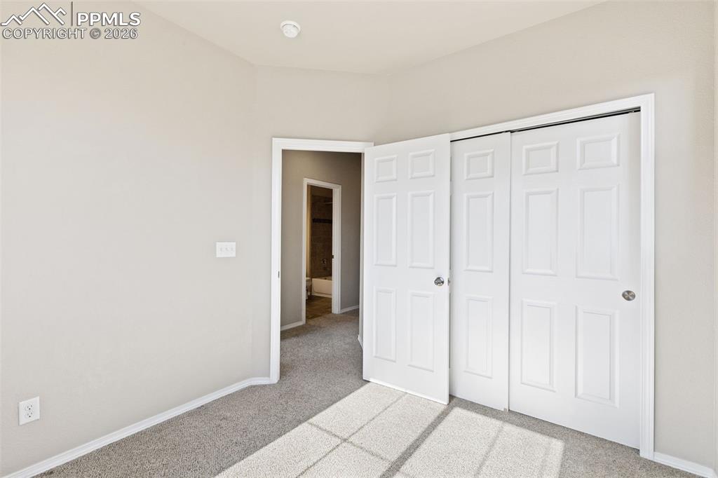 Image 19 of 30: Bedroom