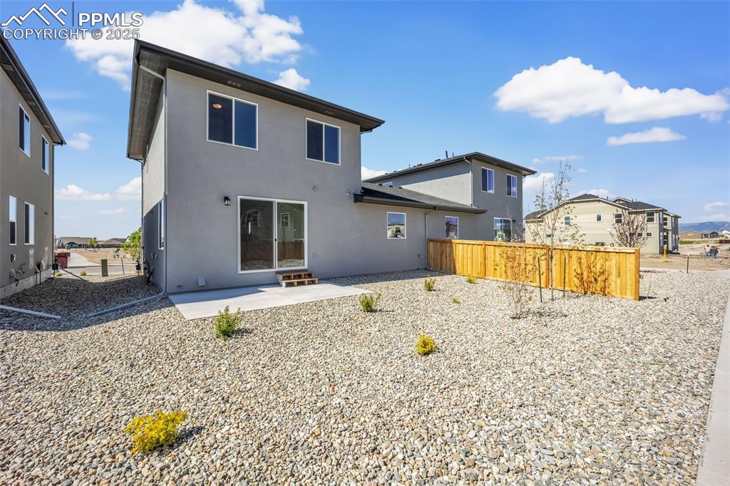 Image 29 of 34: Back of Structure