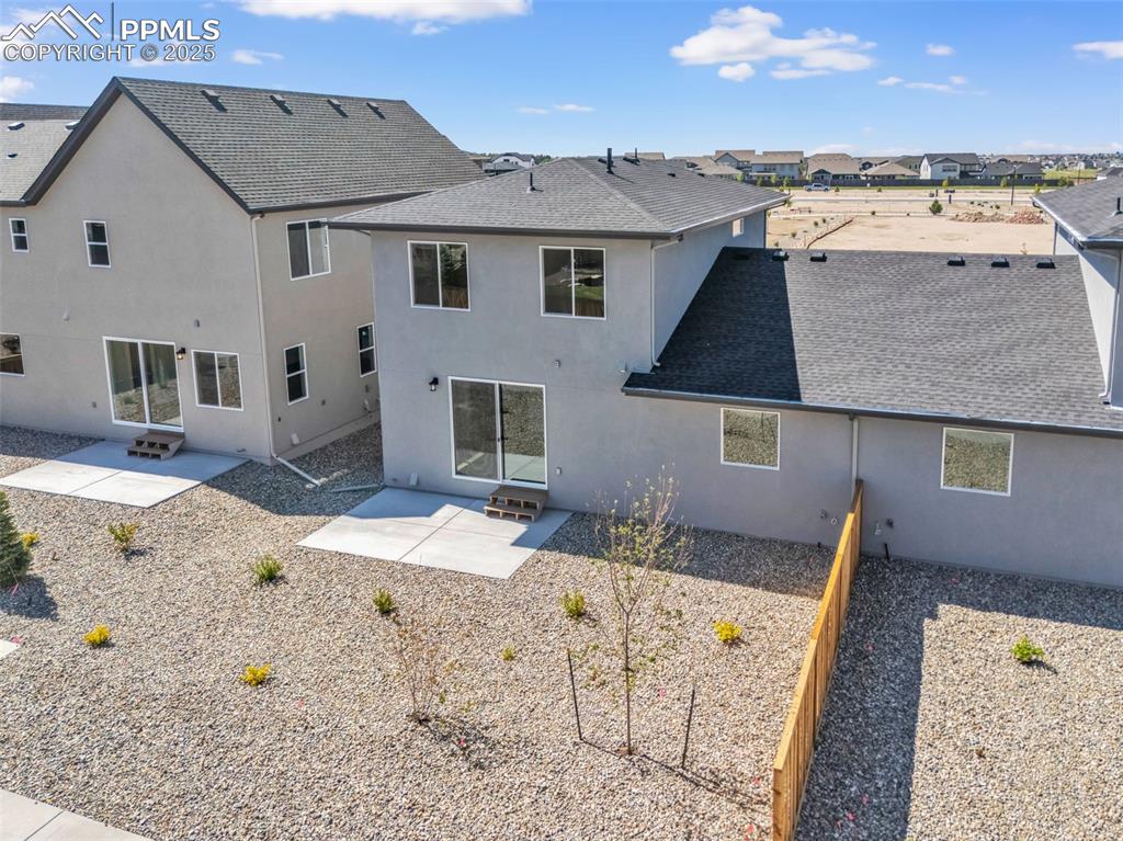 Image 32 of 34: Back of Structure