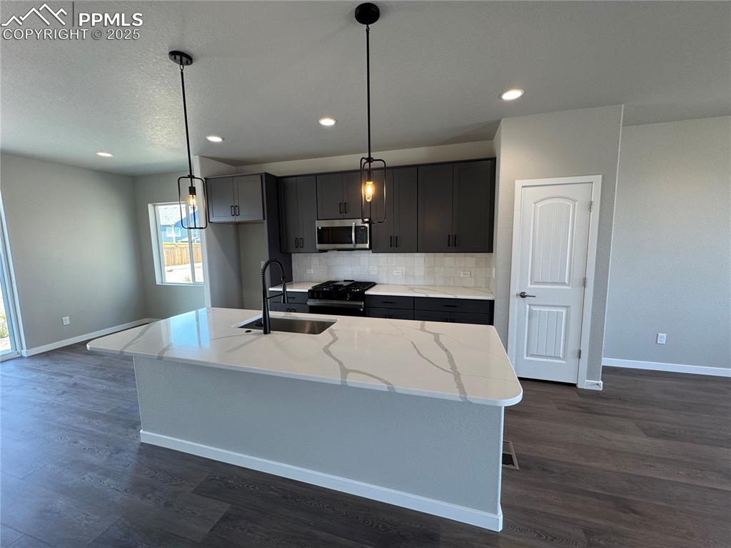 Image 4 of 13: Kitchen