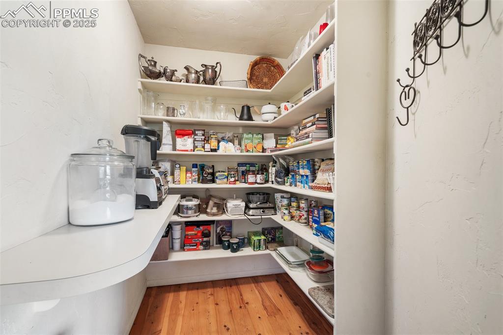 Image 13 of 50: Pantry