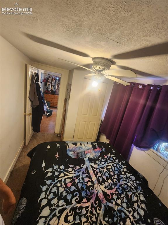 Image 16 of 18: Bedroom