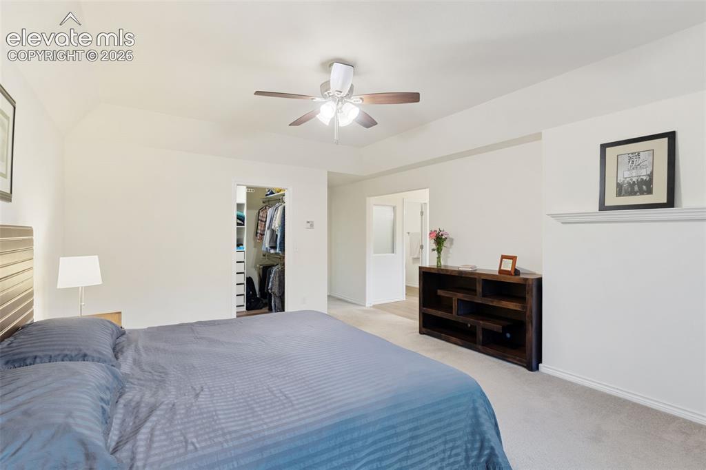 Image 18 of 47: Upper Level Main Bedroom 