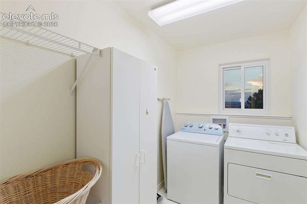 Image 34 of 47: Upper level laundry 