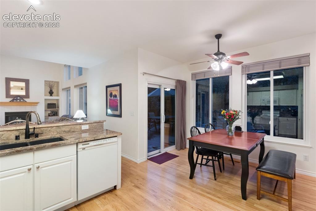 Image 7 of 47: Kitchen