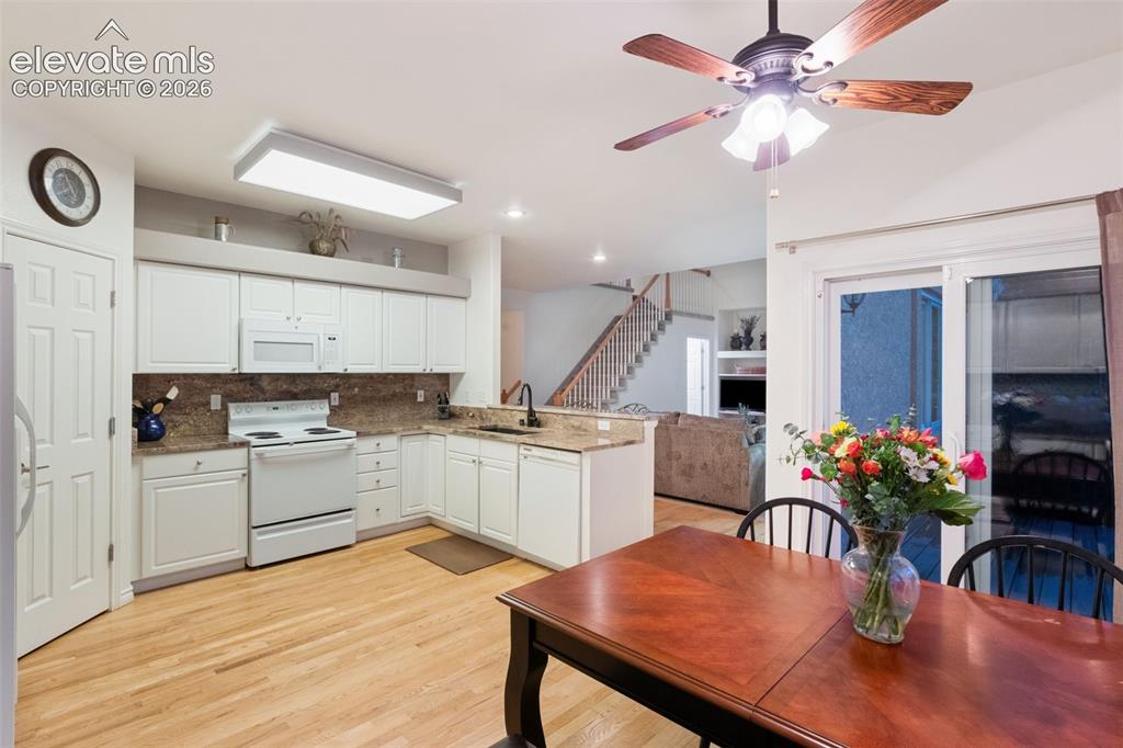 Image 8 of 47: Kitchen