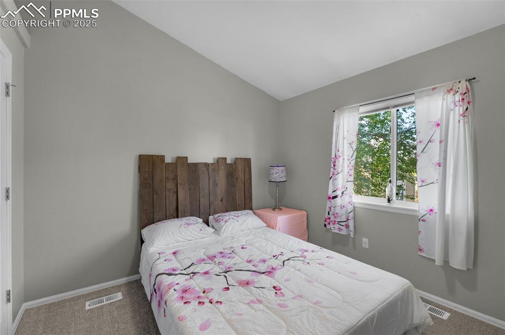 Image 15 of 38: Bedroom