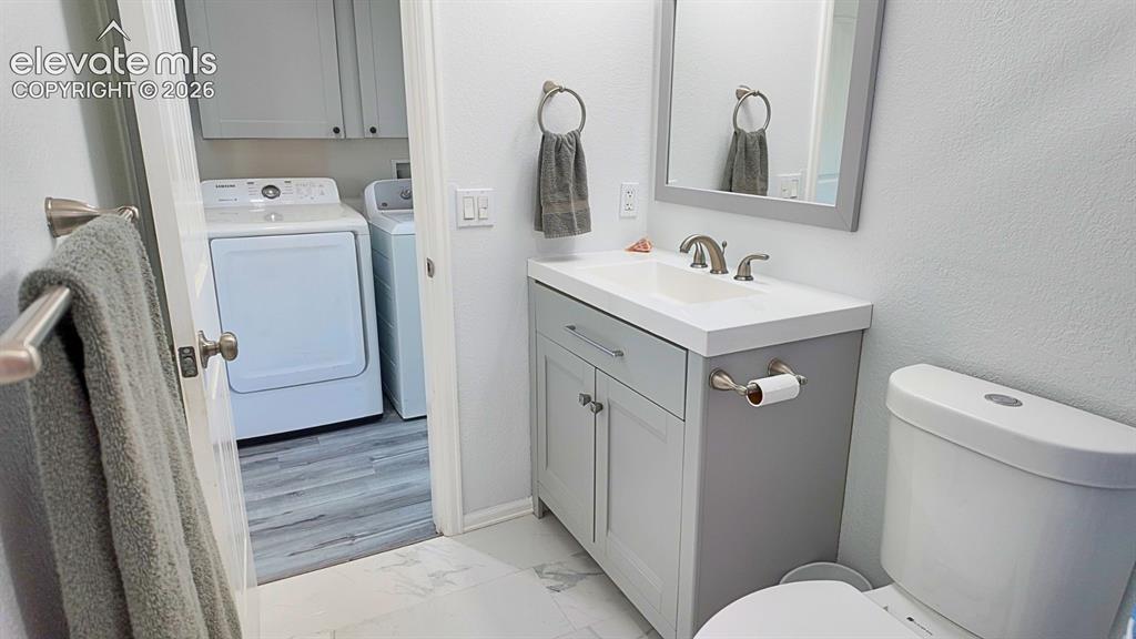 Image 18 of 37: Bathroom