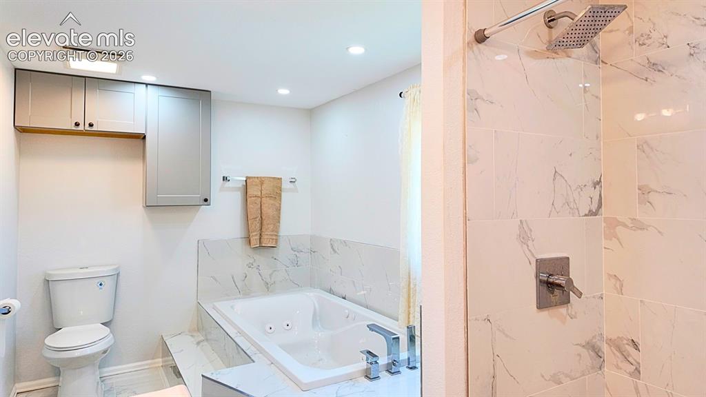 Image 26 of 37: Master Bathroom