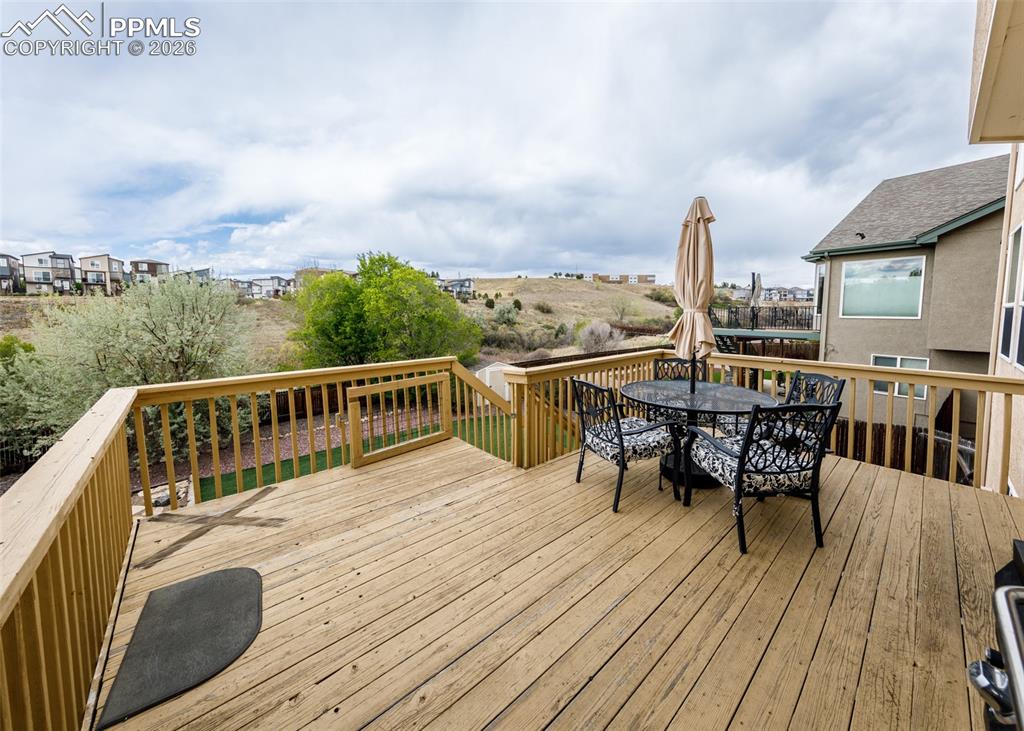 Image 12 of 50: Deck